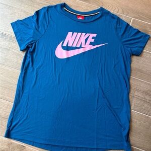 Women’s Nike Tee